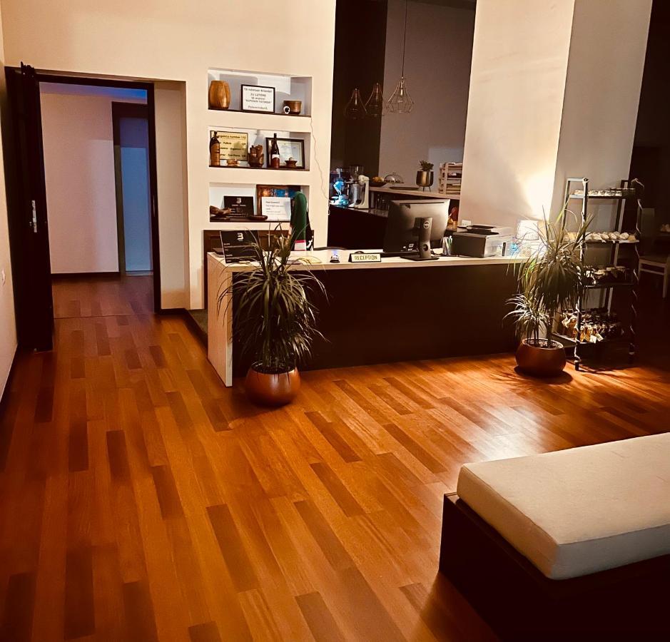 3B Suites Boutique Hotel Sarandë 外观 照片